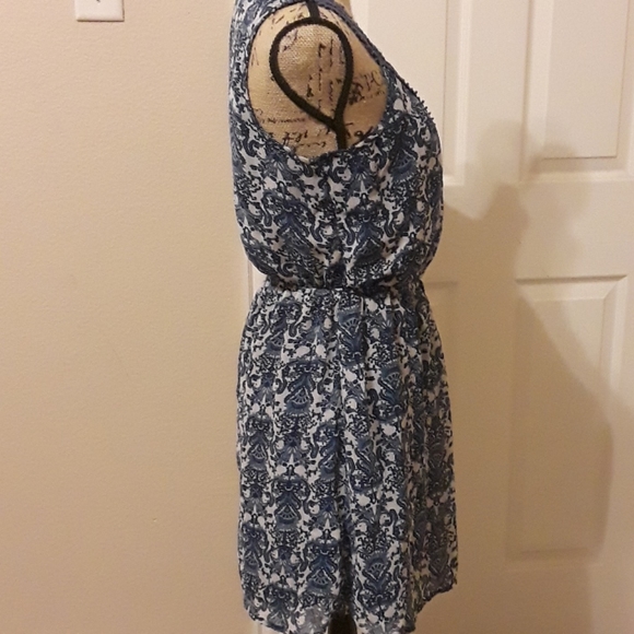 Dress - Picture 3 of 5